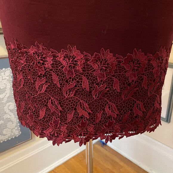 Reiss Burgundy Sleeveless Knee-Length Lace Hem Bateau Neck Bodycon Dress Size 0 - Picture 4 of 7